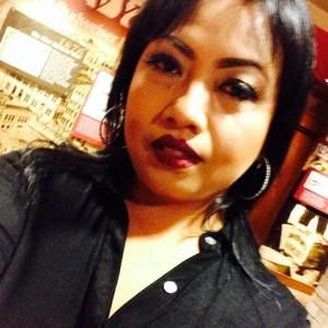 Meet your Posher, Rowena